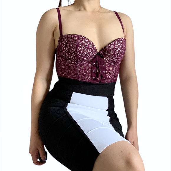 BCBG BANDAGE SKIRT SIZE 0 - Picture 4 of 5